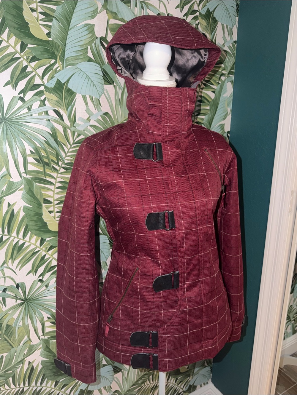 Burton Dryride Dream Maroon Women’s Snowboarding Jacket Medium - Like New - Picture 6 of 14